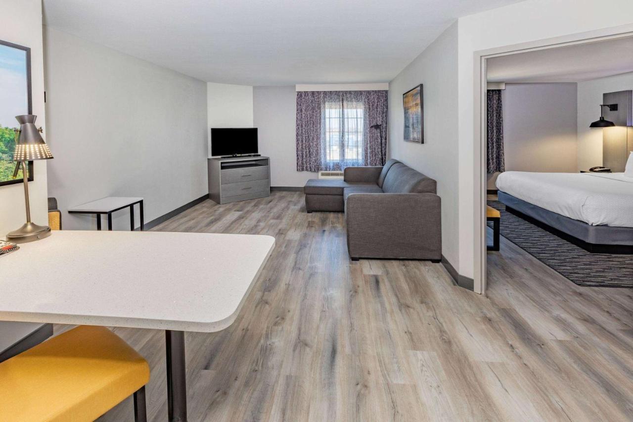 La Quinta Inn & Suites By Wyndham Ardmore Eksteriør billede